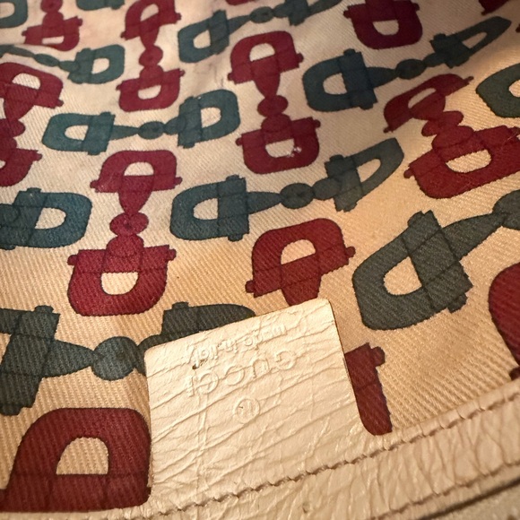 Gucci Beige Tote with Green and Red Stripes - Picture 8 of 10